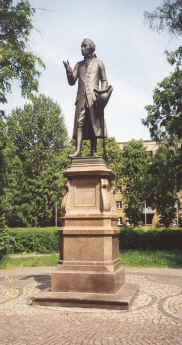 Памятник Иммануилу Канту
